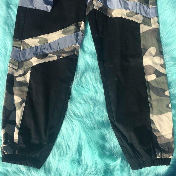 🍀 𝔹𝕒𝕥𝕥𝕝𝕖 ℂ𝕒𝕞𝕠𝕗𝕝𝕒𝕦𝕘𝕖 ℂ𝕒𝕣𝕘𝕠’𝕤 - Picture 7 of 7